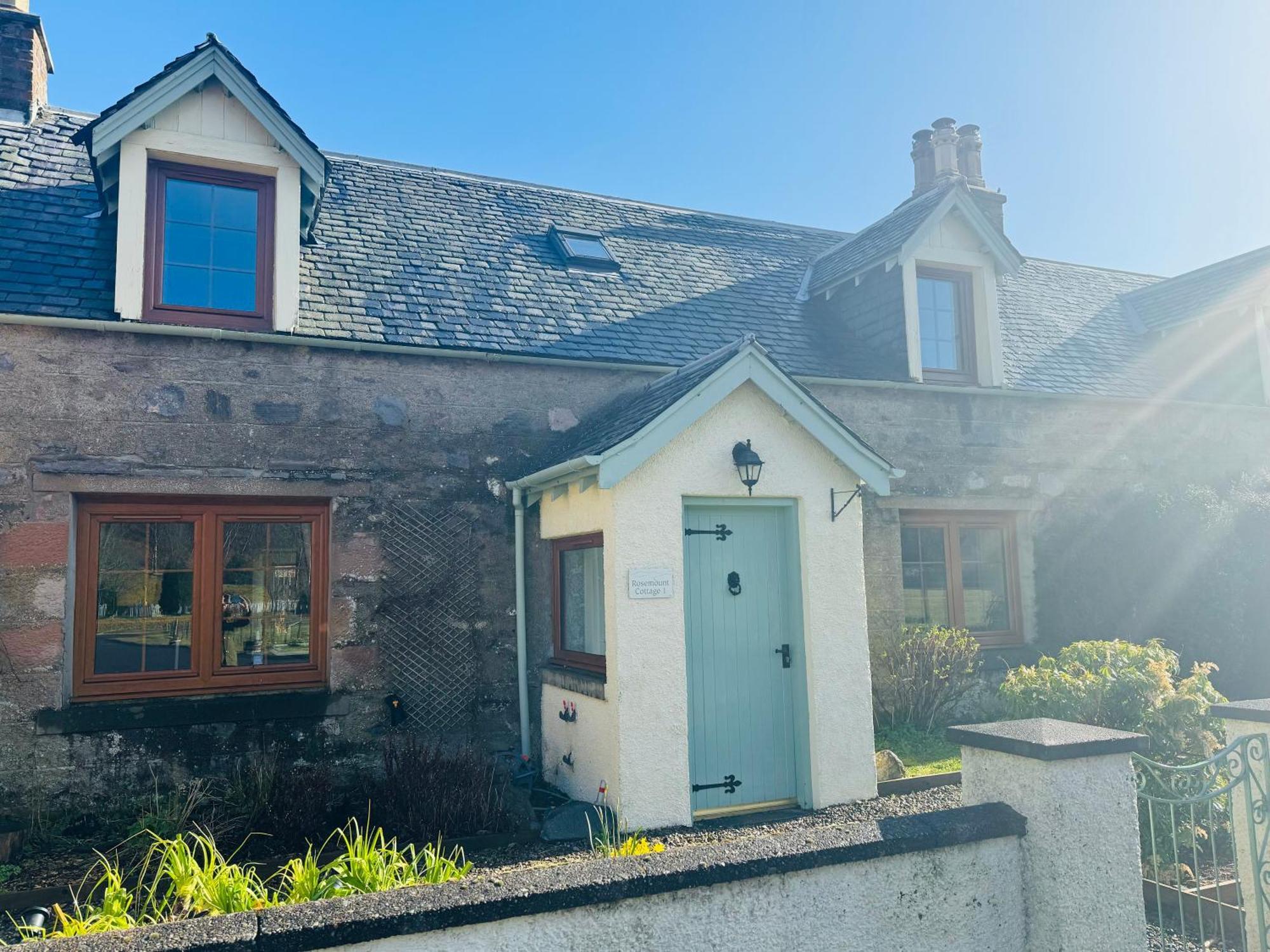 Rosemount Cottage One- Highland Cottage ガーブ エクステリア 写真