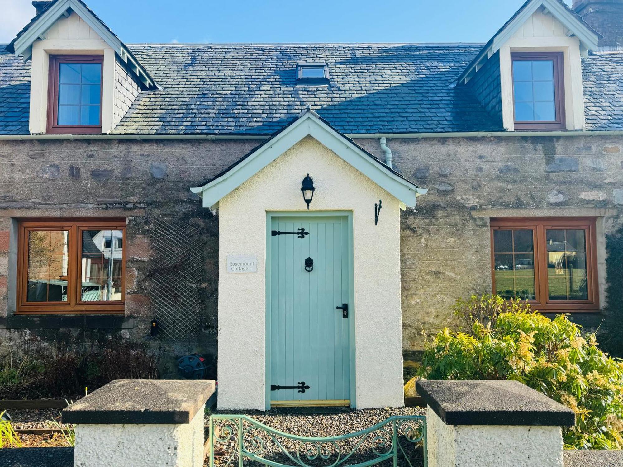 Rosemount Cottage One- Highland Cottage ガーブ エクステリア 写真
