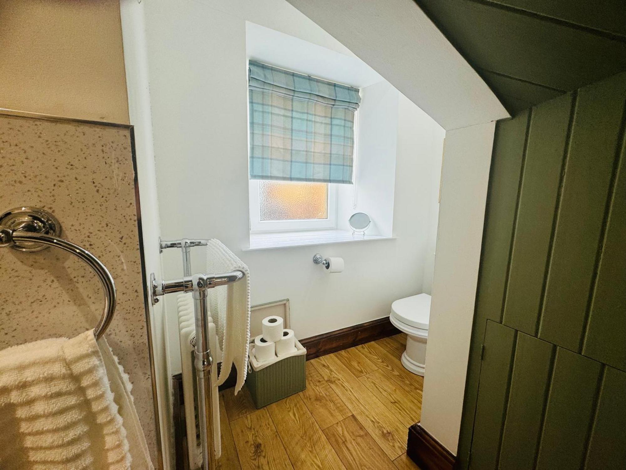 Rosemount Cottage One- Highland Cottage ガーブ エクステリア 写真