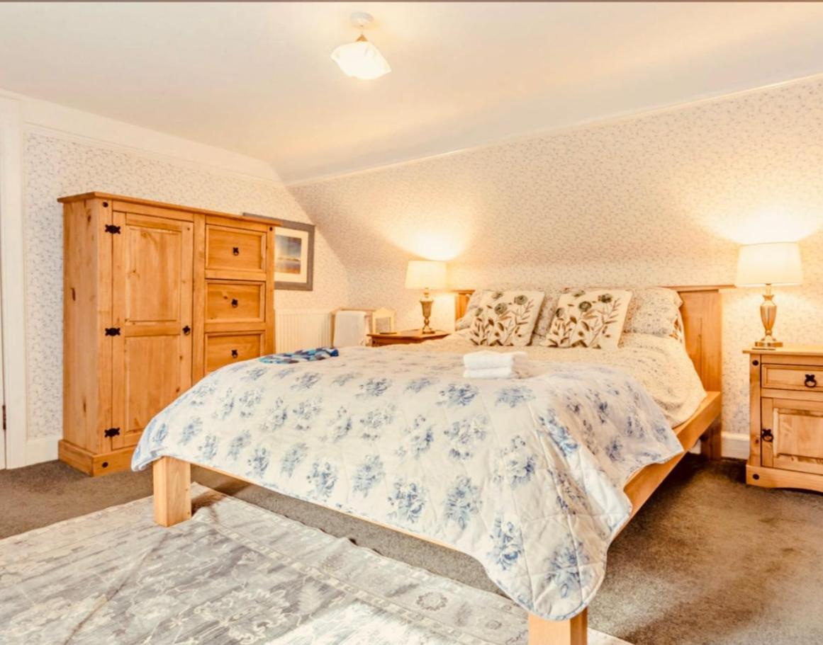 Rosemount Cottage One- Highland Cottage ガーブ エクステリア 写真