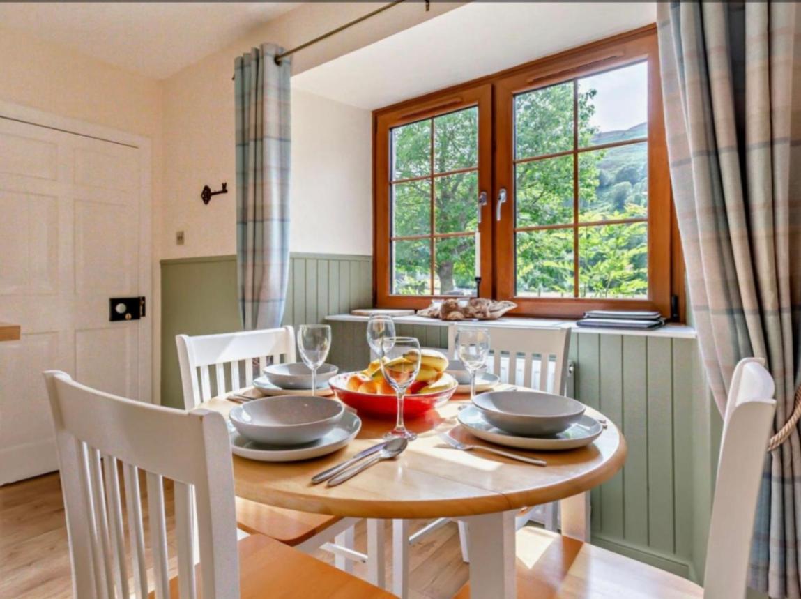 Rosemount Cottage One- Highland Cottage ガーブ エクステリア 写真